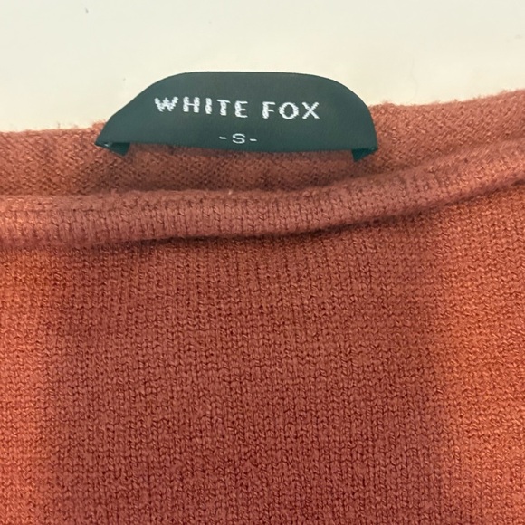 White Fox Cropped Top and Mini Skirt Set Top Size Medium, Skirt Size Small - Picture 5 of 8